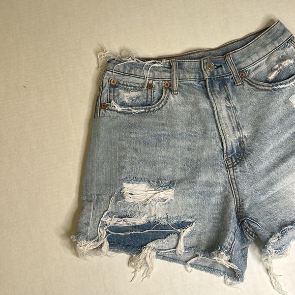AE PRIDE 90’s BOYFRIEND SHORTS 2 - Picture 2 of 16